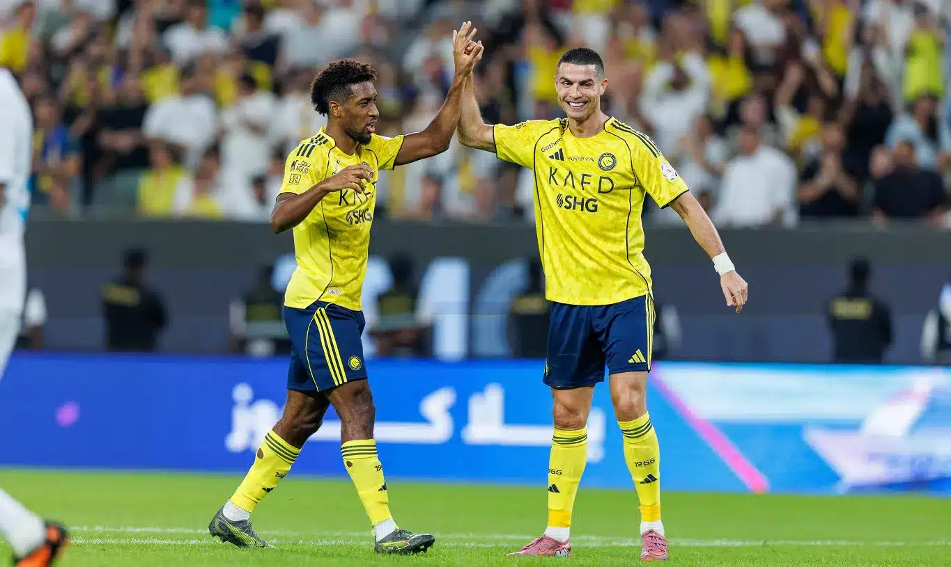 لجنة الحكام تحسم موقفها من ركلة جزاء النصر ضد نيوم المثيرة للجدل