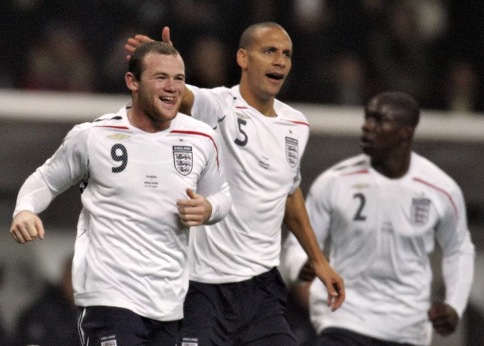 كم مرة شارك منتخب إنجلترا في كأس العالم على مر التاريخ؟