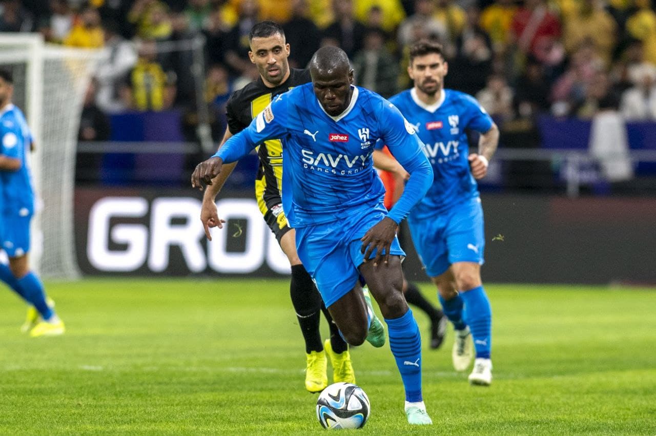 خاص لـ365scores.. عقبة واحدة تعترض تجديد عقد كوليبالي مع الهلال