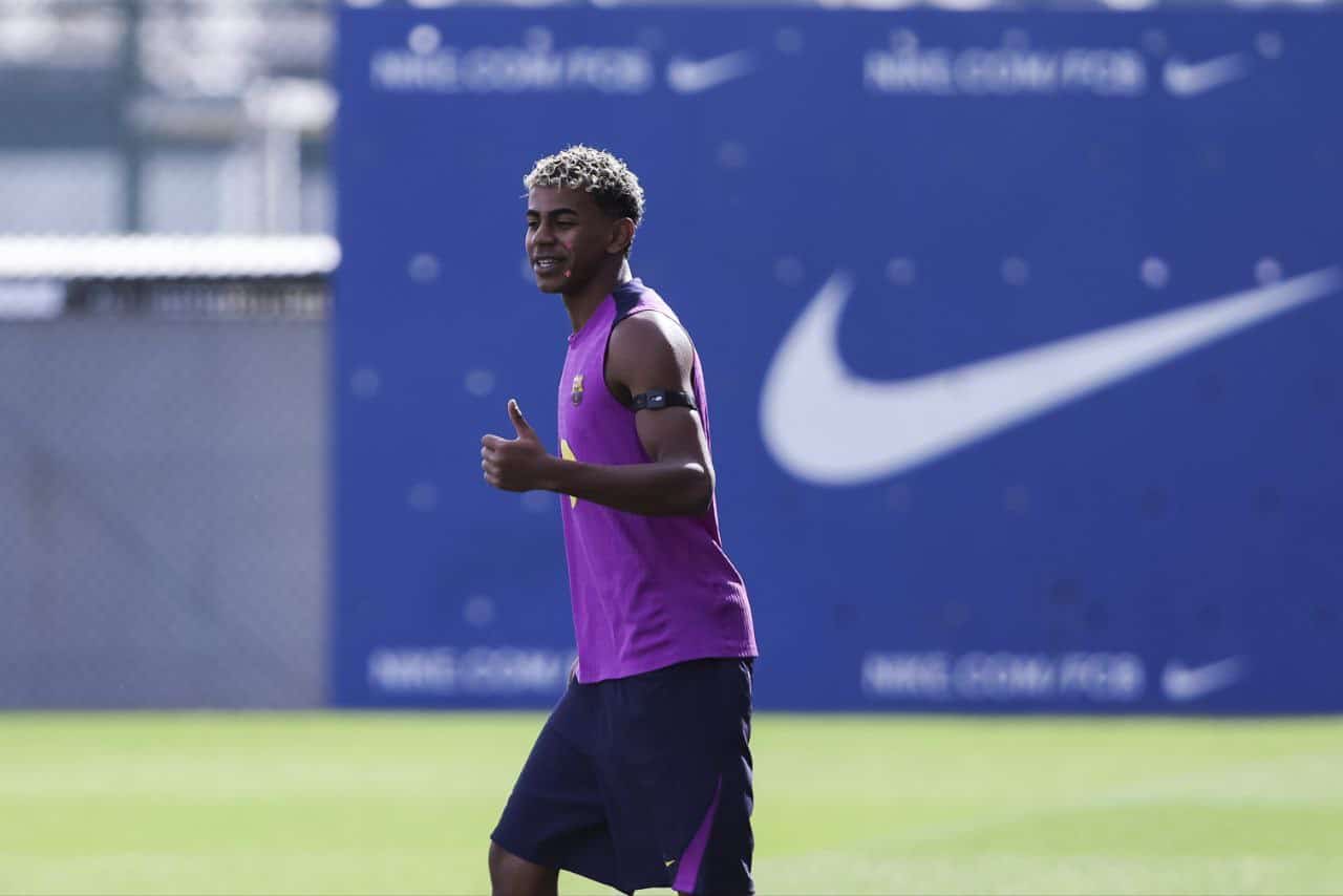 كوكوريلا يتحدّى لامين يامال قبل موقعة الأبطال: “أخبرته بخطتي.. فهرب من المعسكر