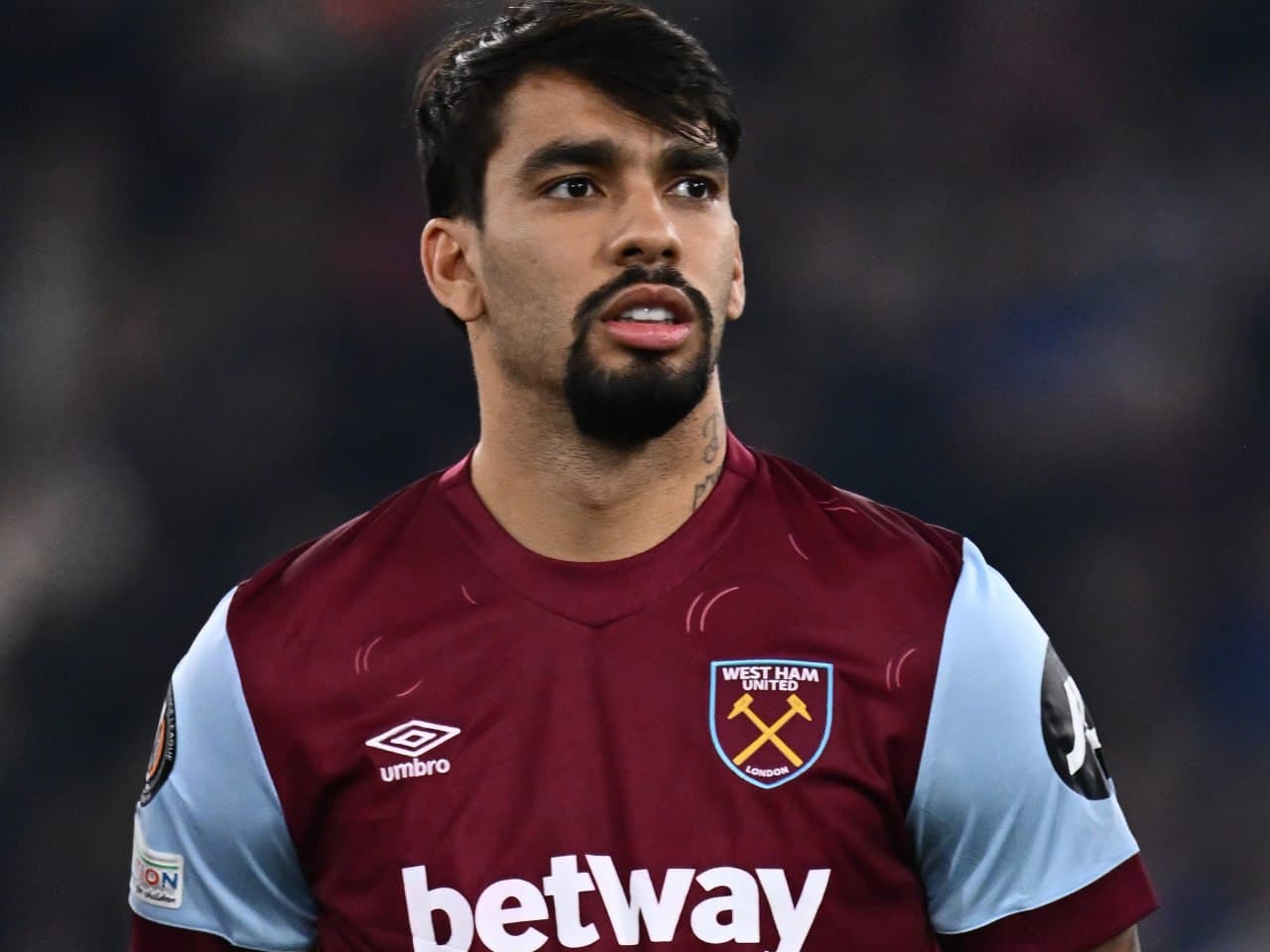 لقطة الطرد تُنعش ملفًا قديمًا.. هل عاد شبح المراهنات ليطارد باكيتا؟