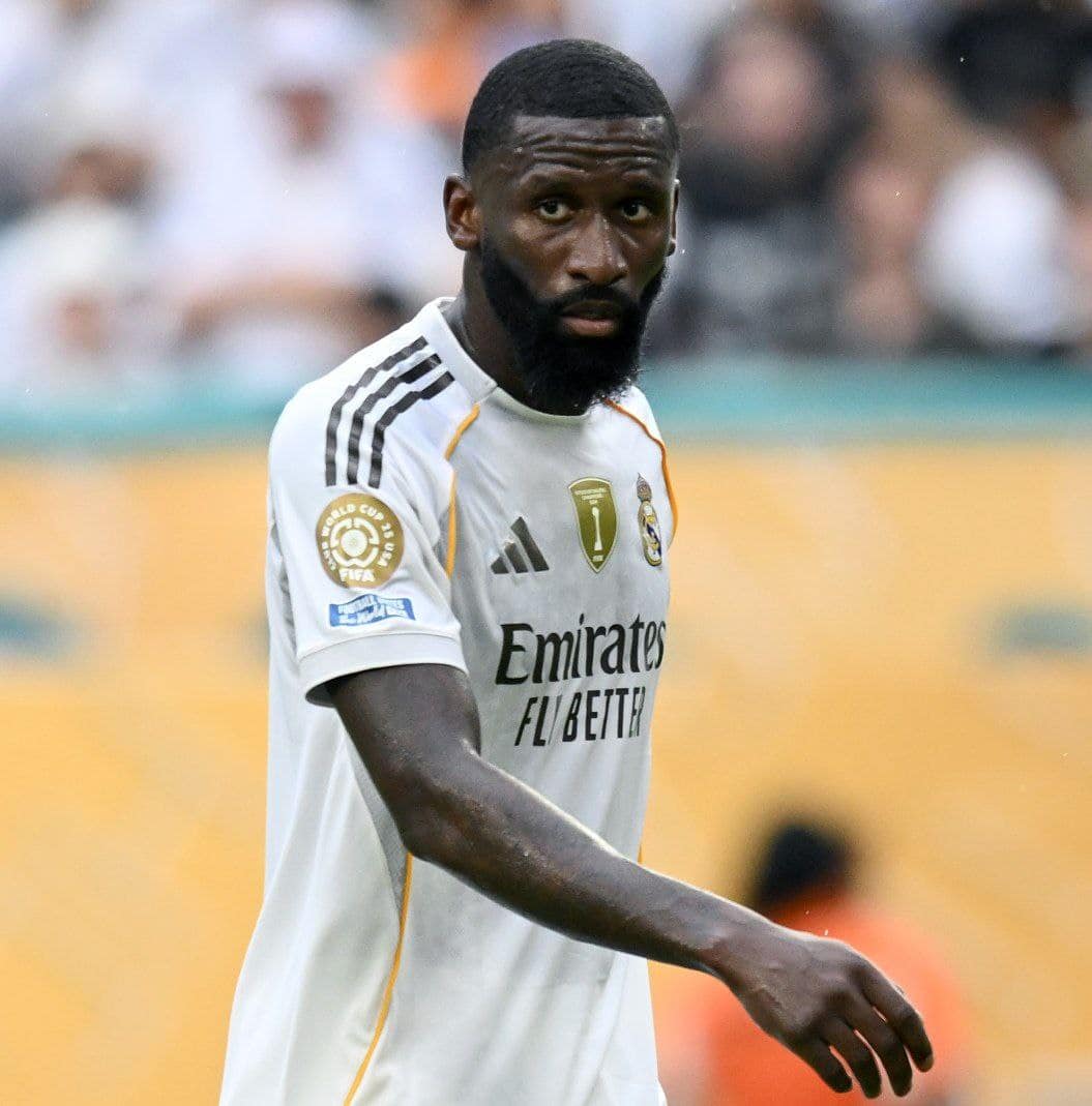 تشيلسي يتحرّك لاستعادة روديجر… عرض أولي يهزّ موقف ريال مدريد