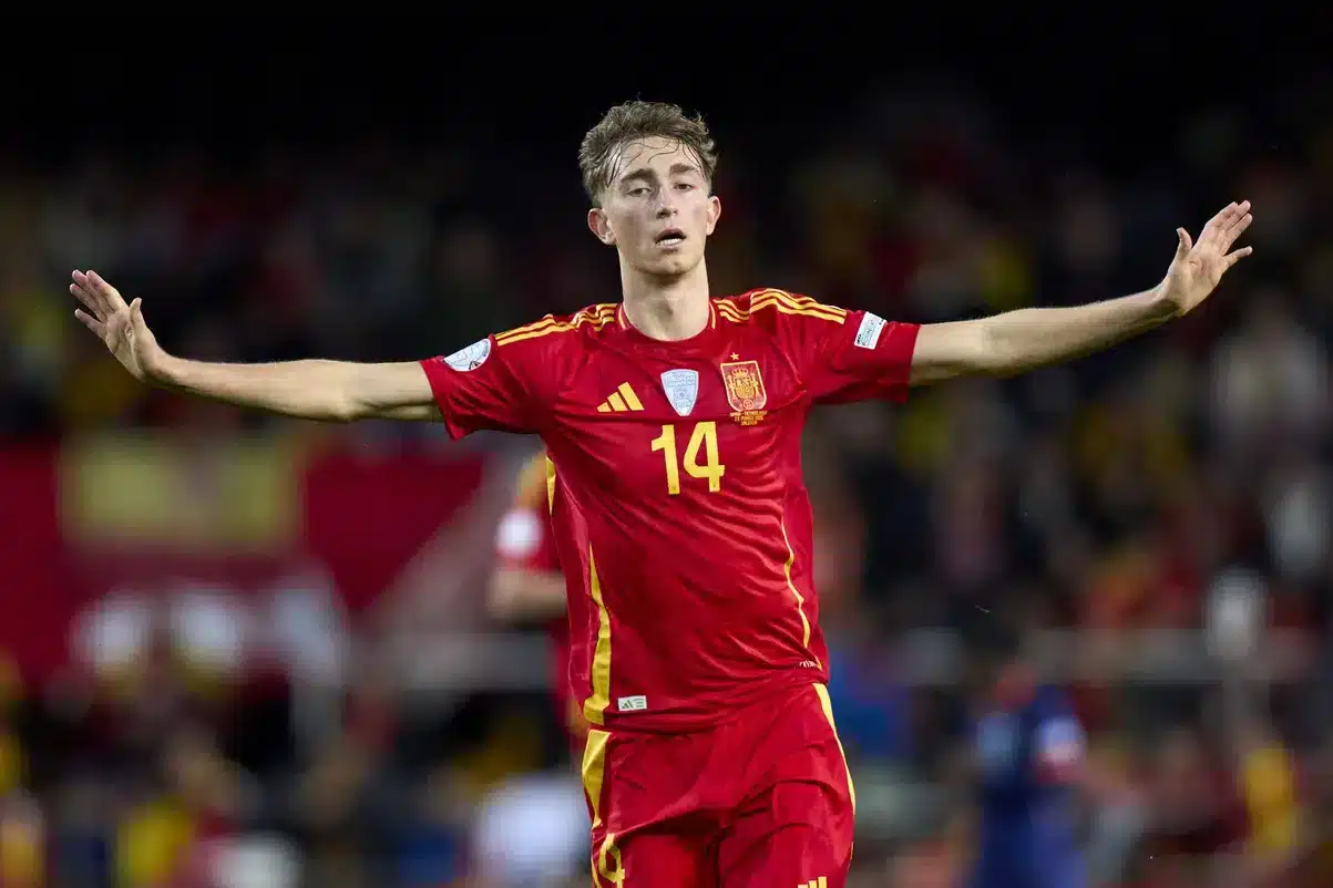 سبب استبعاد هويسن من معسكر منتخب إسبانيا قبل مباراة جورجيا