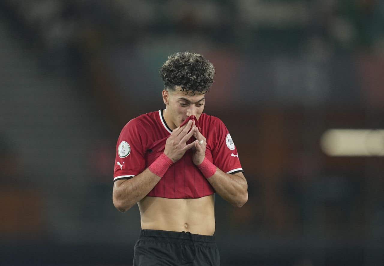 صورة بألف كلمة.. منتخب مصر يحسم الجدل بشأن وجود أزمة بين حسام حسن وإمام عاشور