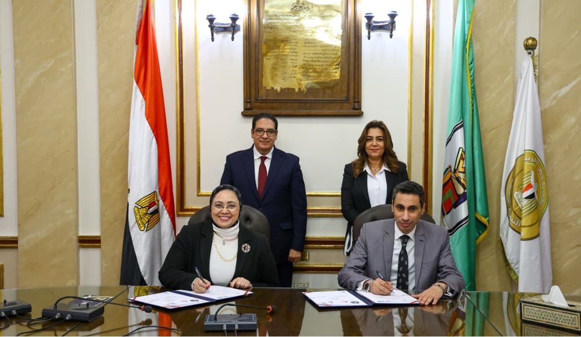شراكة استراتيجية بين وزارة التنمية المحلية وجامعة القاهرة لبنا…