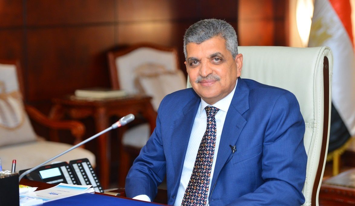 لأول مرة عالميًا .. Lloyd’s List” يختار الفريق أسامة ربيع ضمن …