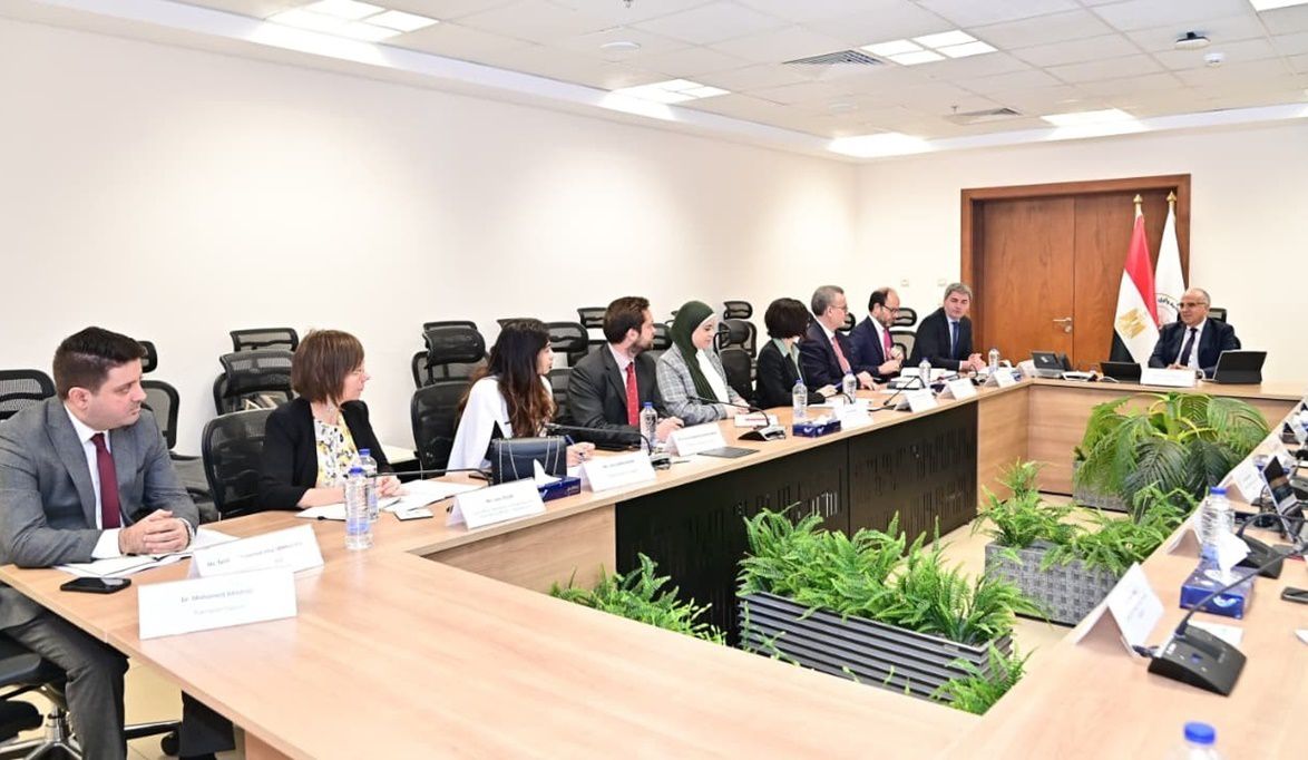 وزير الموارد المائية والري يلتقي ممثلي بنك الاستثمار الأوروبي …