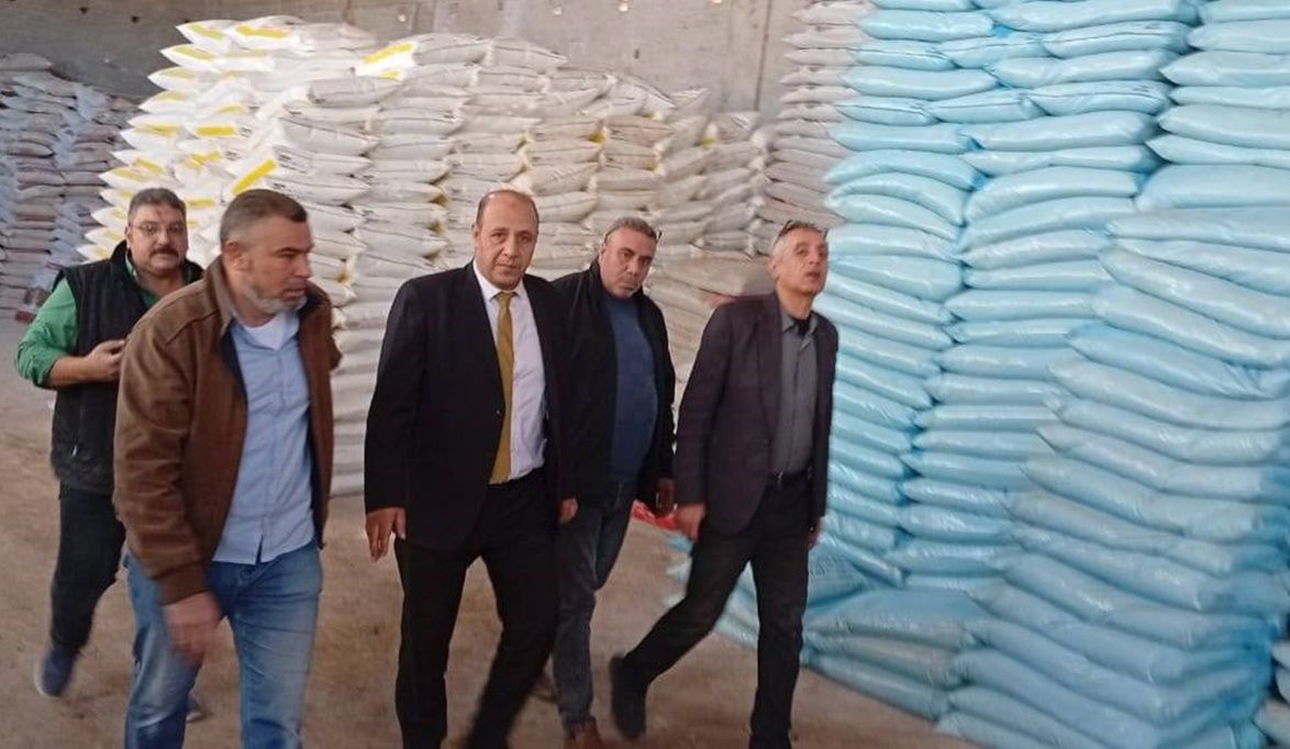 الزراعة تضبط مخزنًا غير مرخص لتهريب الأسمدة المدعمة بالمحلة ال…