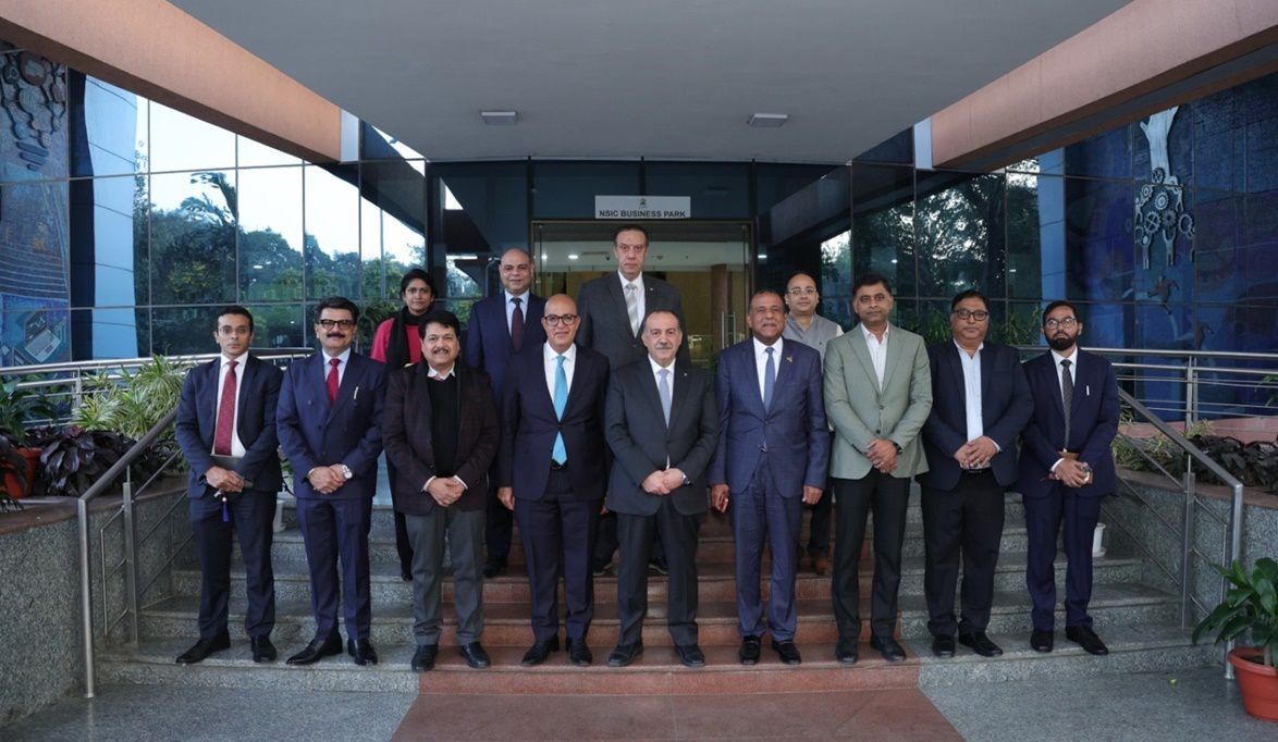 محافظ أسيوط يطلق شراكة استراتيجية مع المؤسسة الهندية لتعزيز ال…