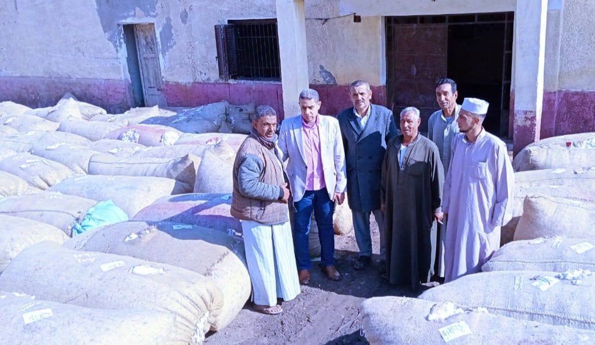 فخري باز يتابع صرف الأسمدة واستلام القطن وإزالة التعديات بكفر …