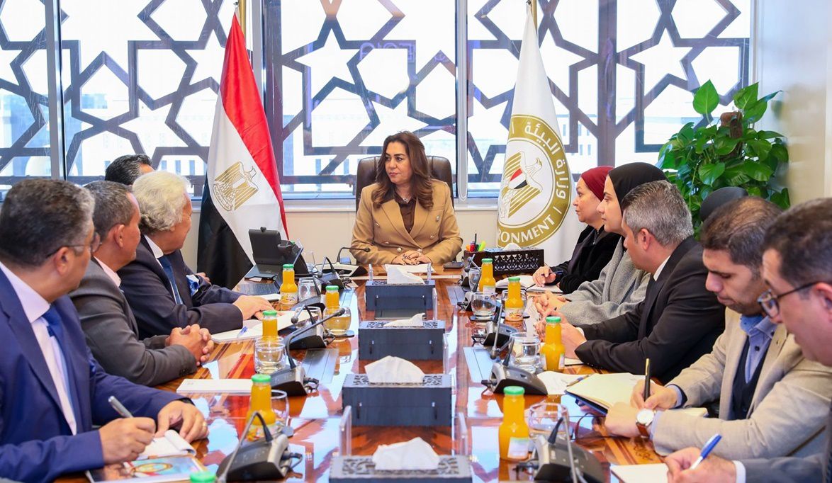 وزارة التنمية المحلية تبحث تعزيز الاستثمار البيئي في المحميات …