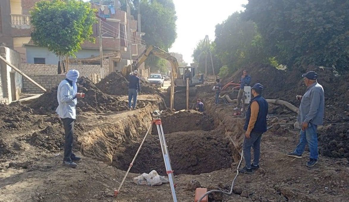 محافظ سوهاج يتابع المشروعات التنموية والخدمية بمركز جهينة…