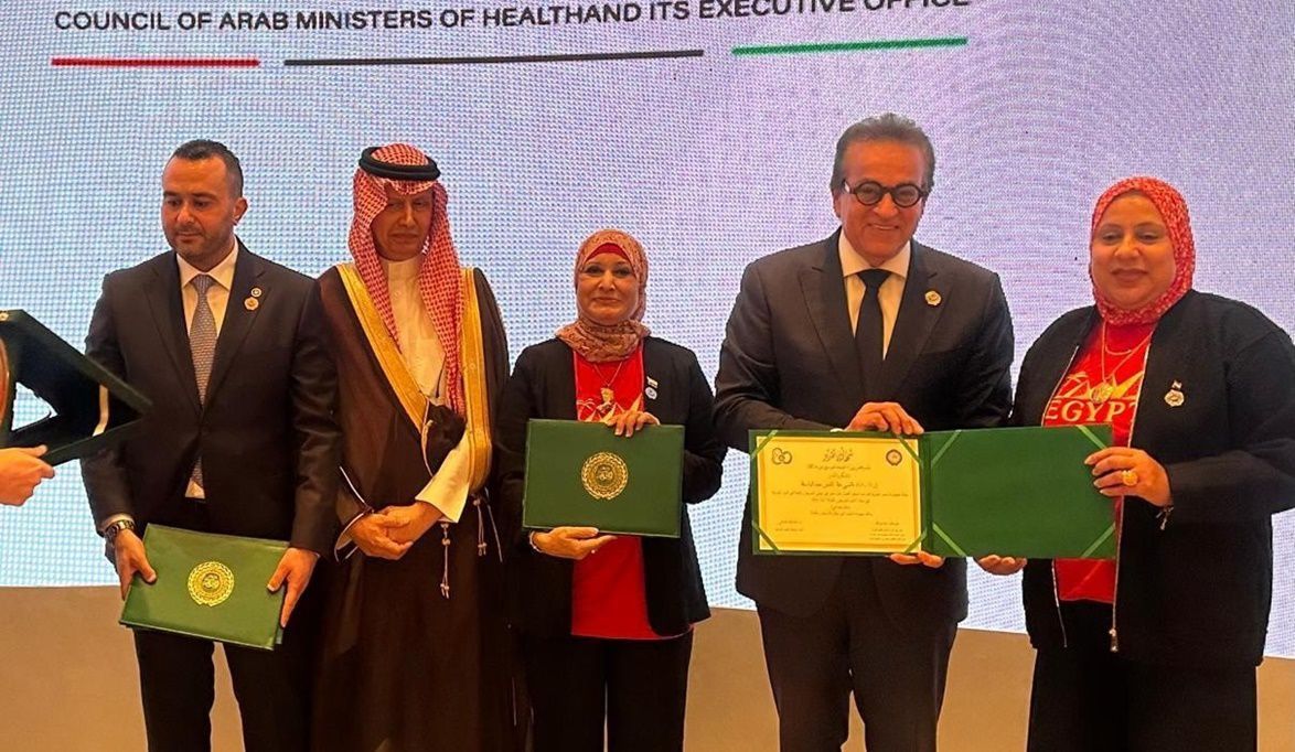 لأول مرة .. مصر تفوز بجائزتي الطبيب العربي والعمل المميز في ا…