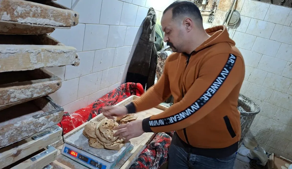 حملة مفاجئة تضبط 10 مخالفات في مخابز الخبز المدعم.. و…