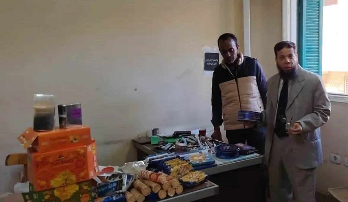 محافظ أسوان يشدد على تكثيف الحملات التموينية لضبط الأسواق وحما…