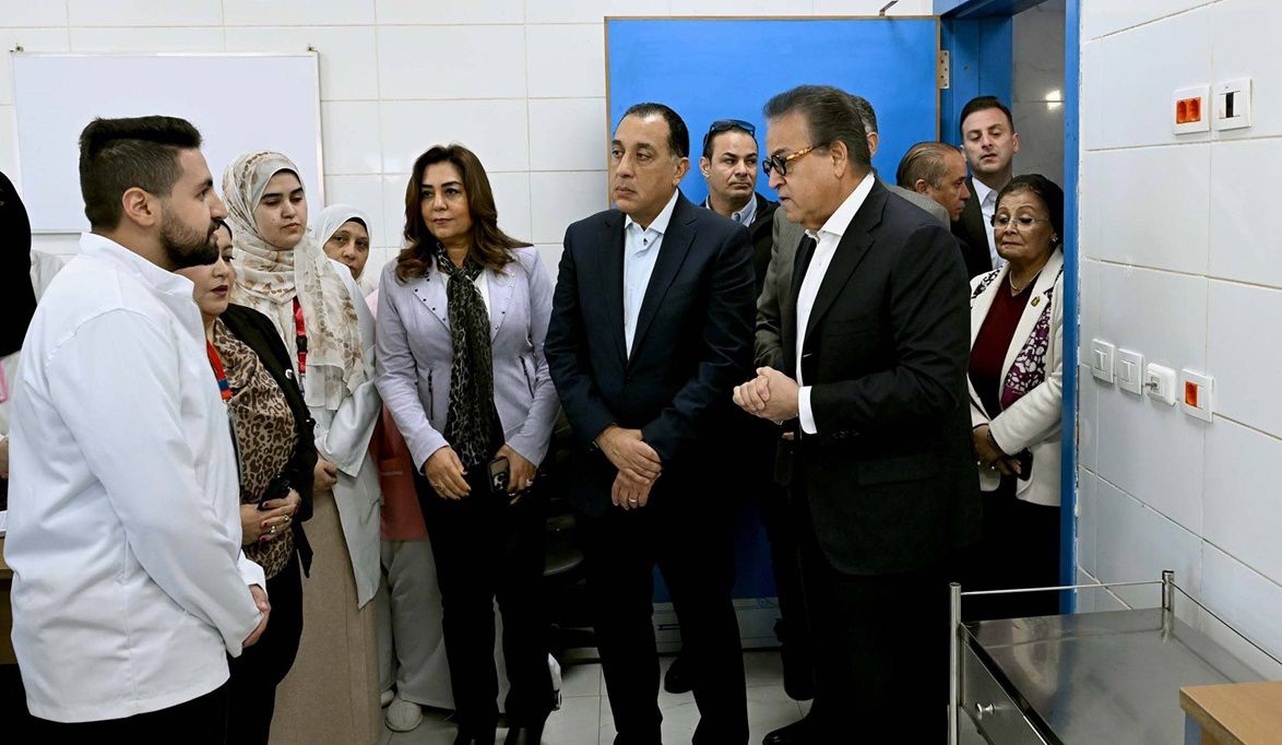 مدبولي يتفقد مركز طب الأسرة بالفهميين بالجيزة ضمن مبادرة “حياة…