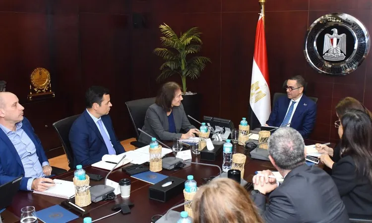 وزير الاستثمار يلتقي بعثة صندوق النقد الدولي ويستعرض الرؤية الإصلاحية وجهود تحسين بيئة الأعمال