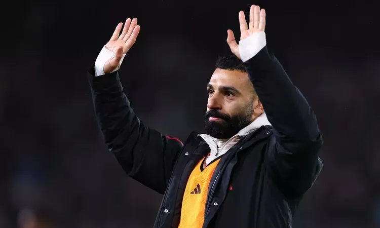 من باريس إلى السعودية.. خيارات محمد صلاح في انتقالات يناير بعد خلافه مع سلوت