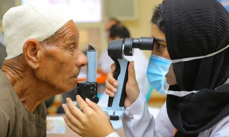 «صناع الخير» تسلم أهالي الغربية 4 آلاف نظارة طبية مجانية ضمن مبادرة «تمكين»