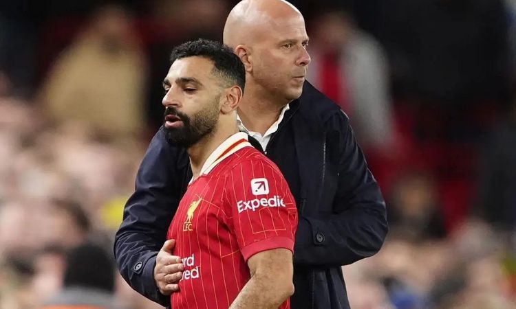 ليفربول: لا نية لبيع محمد صلاح رغم التوتر مع الإدارة والمدرب أرني سلوت