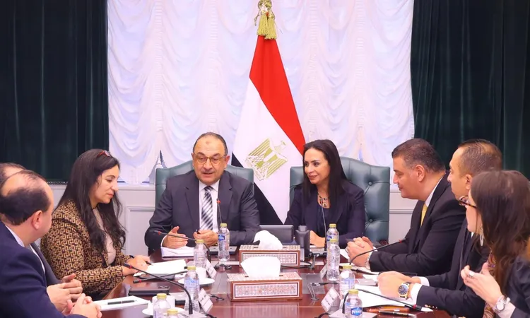 وزيرا قطاع الأعمال العام والتضامن الاجتماعي يبحثان تعزيز التعاون المشترك