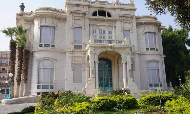 جامعة عين شمس تنفي صلتها بالطبيب المتهم بتقديمه نصائح طبية مخالفة للقواعد للمرضي