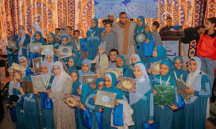 رحلات عمرة للمعلمين وشهادات وجوائز للتلاميذ.. تكريم حفظة القرآن الكريم بالأقصر