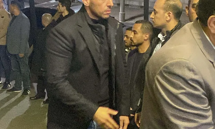 رامي رضوان وطارق علام وصبري فواز يشاركون في عزاء والدة الصحفي عماد الدين حسين بمسجد عمر مكرم