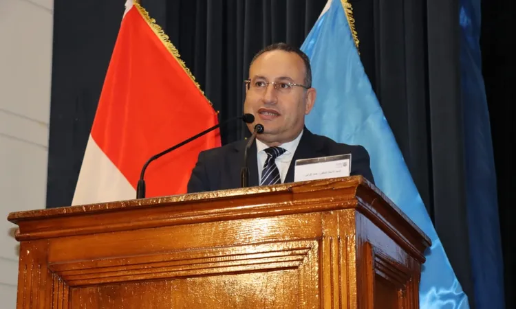 جامعة الإسكندرية تستقبل رئيس قسم الهندسة الحيوية بجامعة لويفل الأمريكية