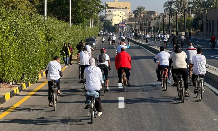 ماراثون للدراجات الهوائية على كورنيش النيل احتفالًا بالعيد القومي لمحافظة الأقصر
