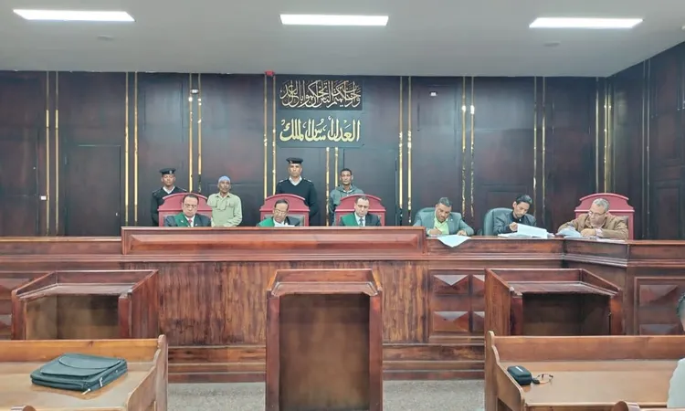 جنايات الأقصر تقضي بالإعدام لمتهم والسجن 3 سنوات لاثنين آخرين في نزاع عائلي بقامولا غرب المدينة