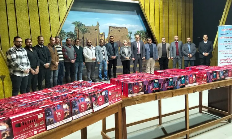 تسليم 360 سماعة طبية لضعاف السمع في الأقصر.. مبادرة إنسانية تؤكد قوة المسؤولية المجتمعية