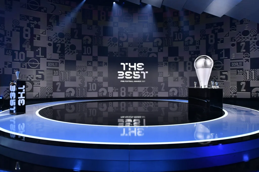 بدون صلاح وبتواجد حكيمي .. تشكيل العام من ذا بيست 2025