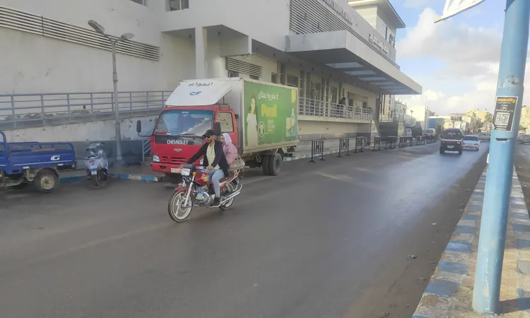 حكم الصلاة في البيوت حال المطر: فتوى دار الإفتاء