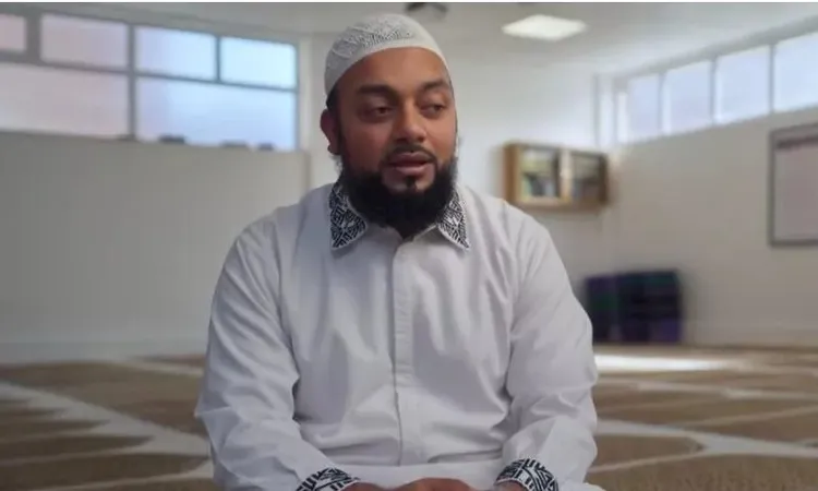 إمام مسجد ليفربول يكشف عن ذكرياته مع محمد صلاح في فيلم وثائقي من “بي بي سي”