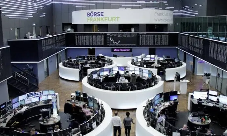 تباين الأسهم الأوروبية في ختام التعاملات وسط ترقب لاجتماع الفيدرالي الأسبوع المقبل