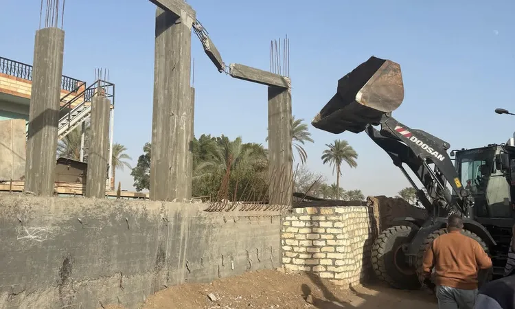 زلزال إداري بالإسماعيلية.. إحالة مديري الهندسة والتنظيم وأملاك الدولة بالقصاصين وأبو صوير للنيابات المختصة