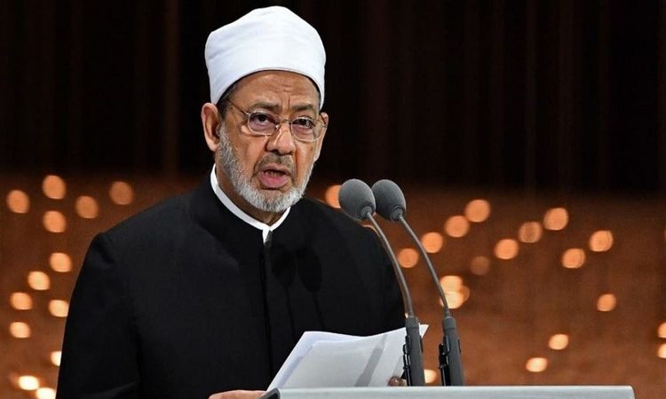 شيخ الأزهر يوجه بترميم 100 أسطوانة نادرة للشيخ محمد رفعت وإتاحتها عبر بوابة الأزهر