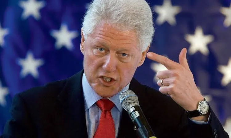 تهديد بإدانة كلينتون ازدراءً للكونجرس في إطار التحقيق حول تاحر الجنس جيفري إبستين