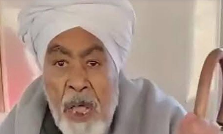 أنا متطوع للحصول على حقك.. نبيه الوحش يعلن تطوعه للدفاع عن مسن واقعة فتاة المترو