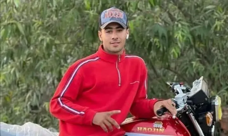 تشييع جثمان شاب توفى إثر حادث انقلاب موتوسيكل بكفر الشيخ