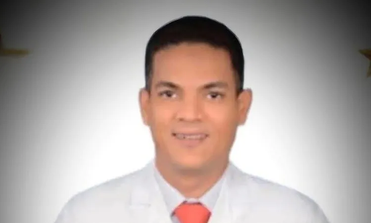 شقيق زوجة طبيب قنا الراحل يطالب باعتباره «شهيد واجب» وينتقد بيان الصحة: التوصيف مسؤولية أخلاقية لا لغوية