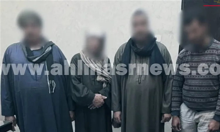 في اليوم الأول.. ضبط 11 شخصًا بحوزتهم مبالغ مالية قبل توزيعها في محيط لجان الانتخابات بسوهاج