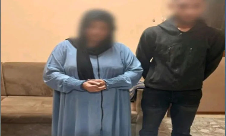 ضبط سيدة ونجلها يجمعان بطاقات هوية وكروت دعاية لحشد الأصوات لصالح مرشح بنقادة قنا