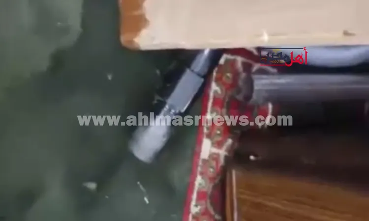 مصلى مهدد بالإغلاق في الإسماعيلية.. مالكة العقار تغرقه بالمياه مرتين وتقطع عنه الصوت