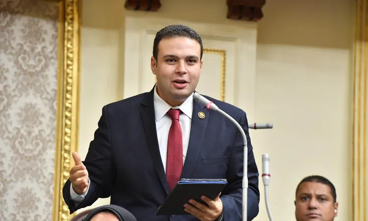 عبد المنعم إمام يُسائل وزير التعليم عن واقعة انتهاك جسد أطفال بمدارس النيل المصرية الدولية