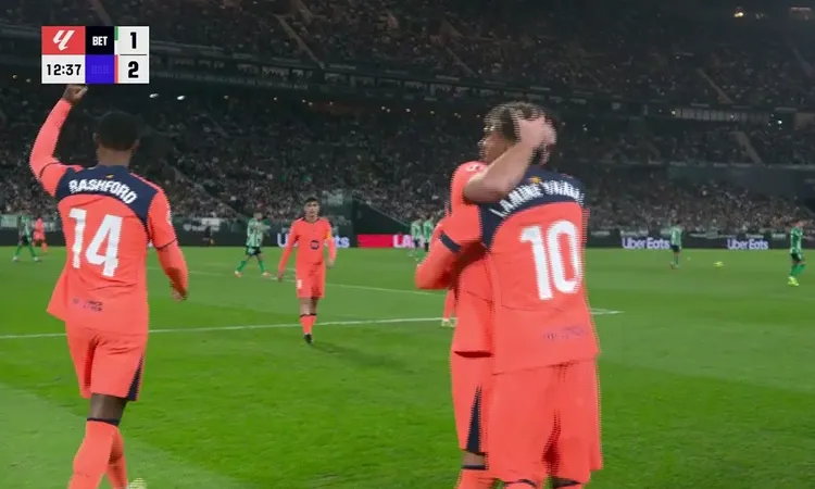 برشلونة يفوز 5-3 على ريال بيتيس في الدوري الإسباني