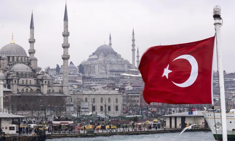 المركزي التركي يخفض الفائدة 150 نقطة أساس