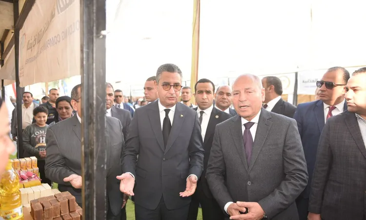 وزير التموين ومحافظ القاهرة يفتتحان سوق “اليوم الواحد” بالمرج