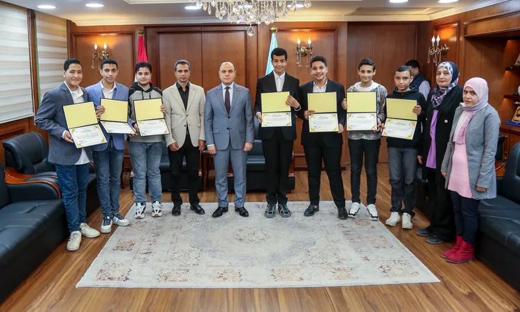 محافظ كفر الشيخ يكرم أوائل مسابقة دوري المكاتب التنفيذية للمرحلة الإعدادية على مستوى الجمهورية | صور